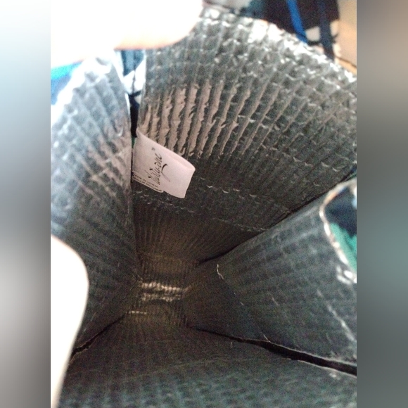 Thirty-one wine bottle or can carrier, insulated NWOT - Picture 3 of 3